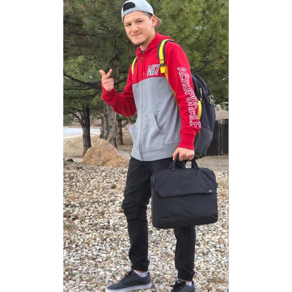 Meet your Posher, Nick - Picture 1 of 1